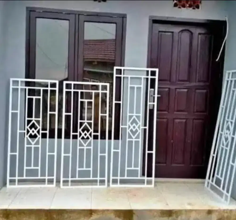 Teralis jendela semi minimalis