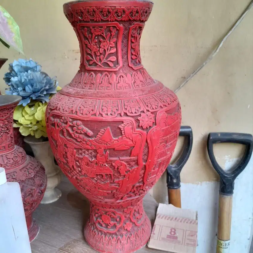 Guci ukiran jepang vintage