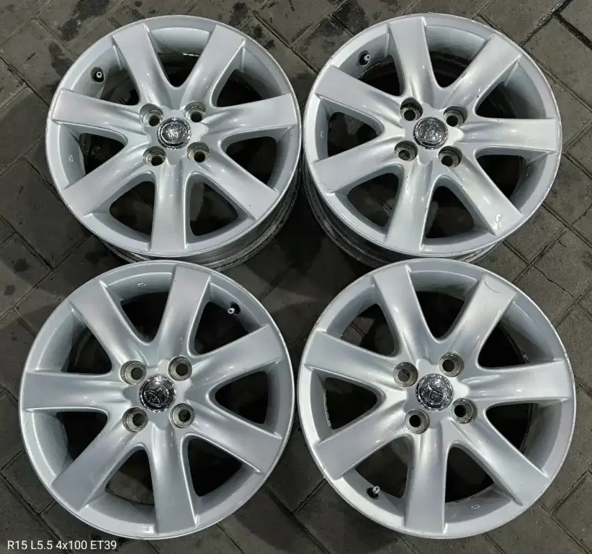 Jual velg mobil oem vios r15 4x100 jazz brio agya ayla yaris dll