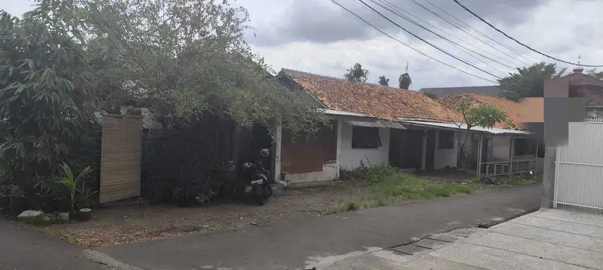 Rumah Tua Hook Tanah 936m² di Cipete Selatan Cilandak Jakarta Selatan