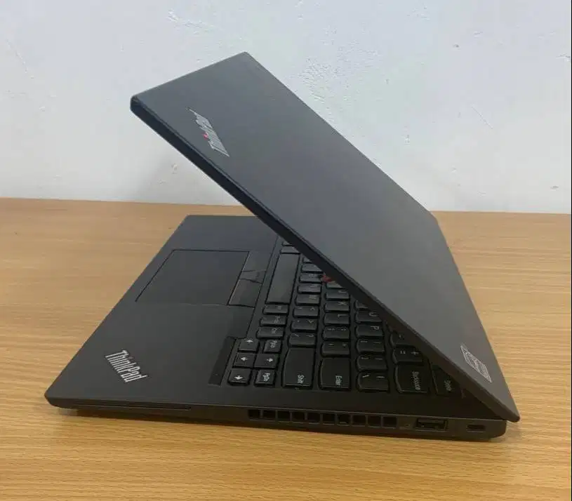 Lenovo Thinkpad X280 i7  Gen 8 Mantappp Bosss