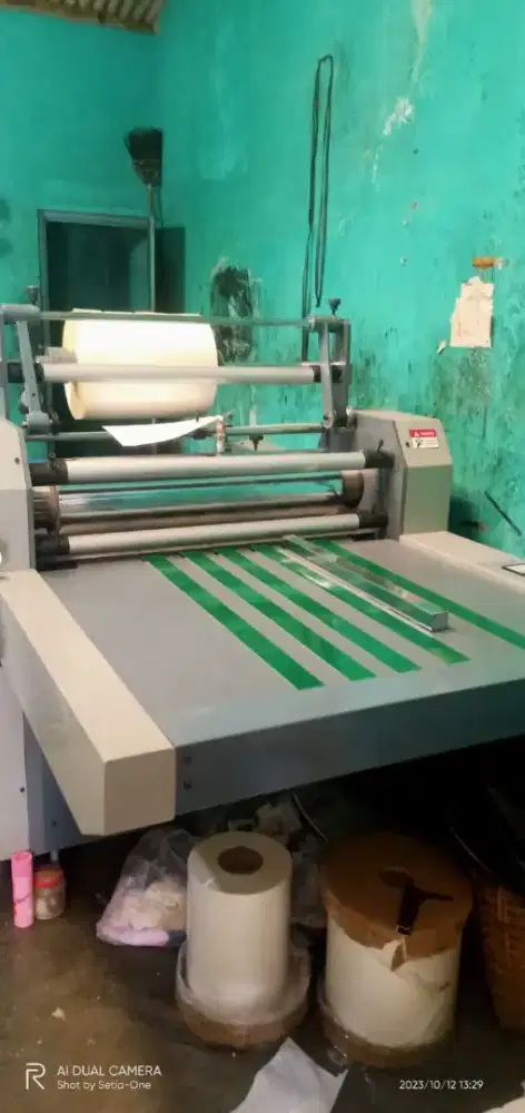 Mesin Laminasi Termal