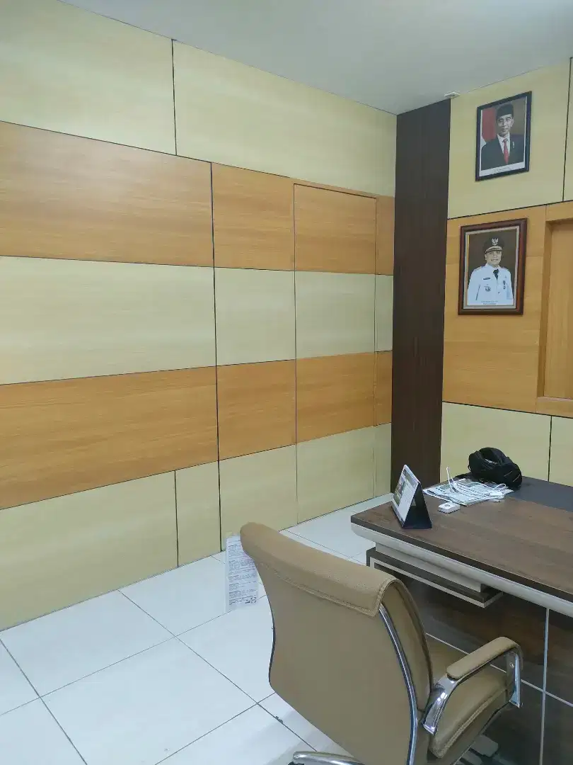 Backdrop penyekat dua sisi combinasi pintu kamuflase