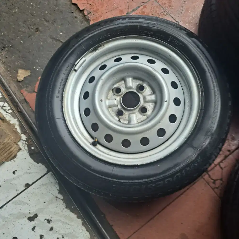 Velg ban serep ring 14 agya ayla sigra calya dll