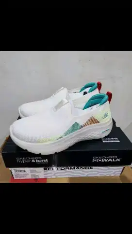 Sepatu skechers ORI