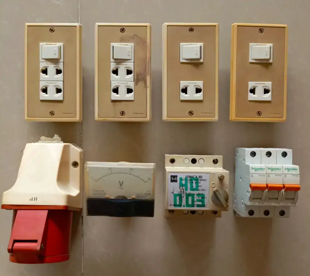 Saklar dan Stopkontak National