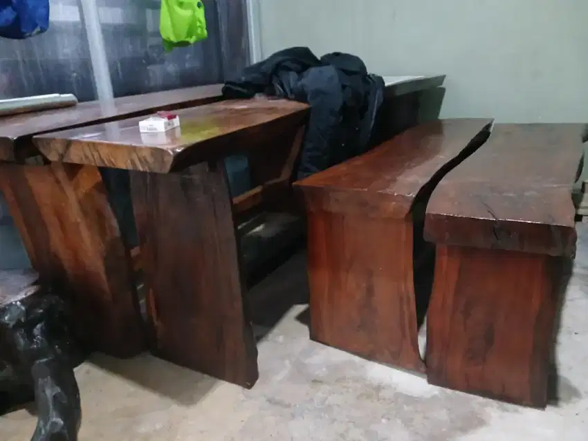 Meja dolid pj juos awet Bahan dari kayu asem