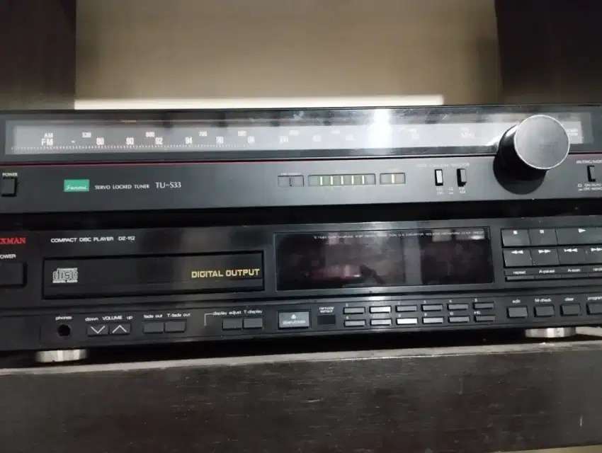 Tuner Sansui T-S33