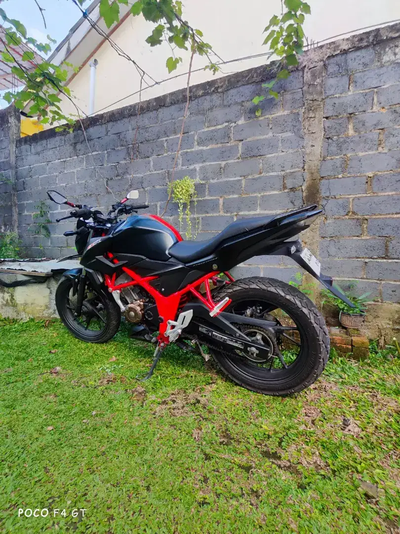 CB150R StreetFire SE