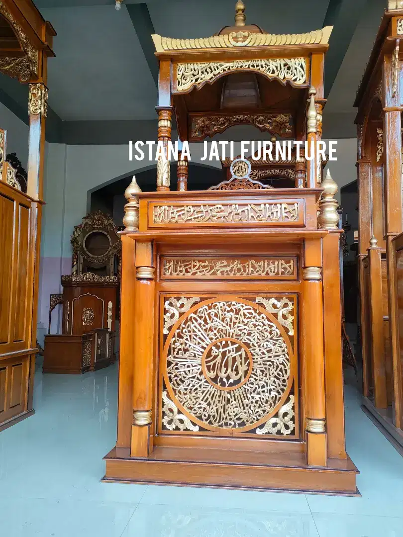 Mimbar masjid khutbah ukir