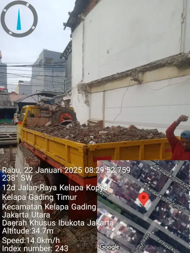 Urugan material puing, tanah , dan batu alam