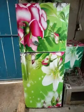 Di jual kulkas 2 pintu LG