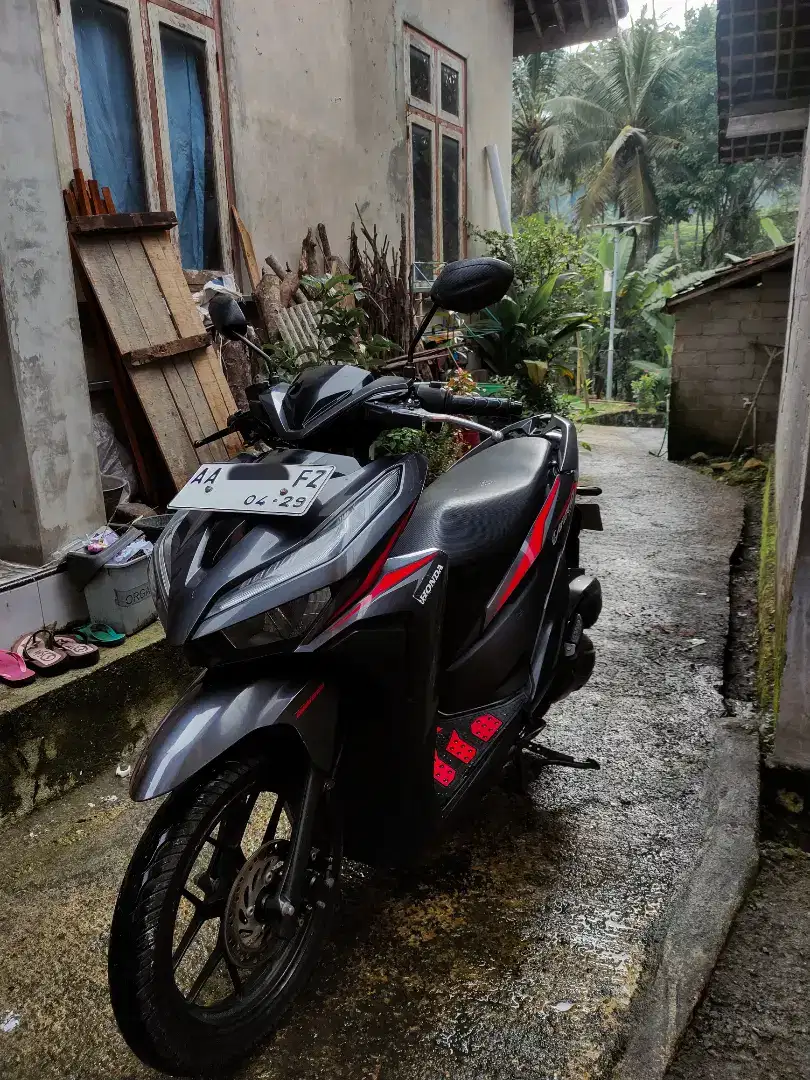 Vario 125 2019 ISS (Type Tertinggi)