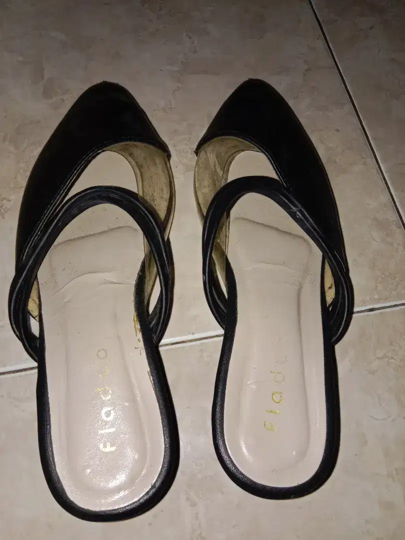 Sendal pladeo 20rb aja