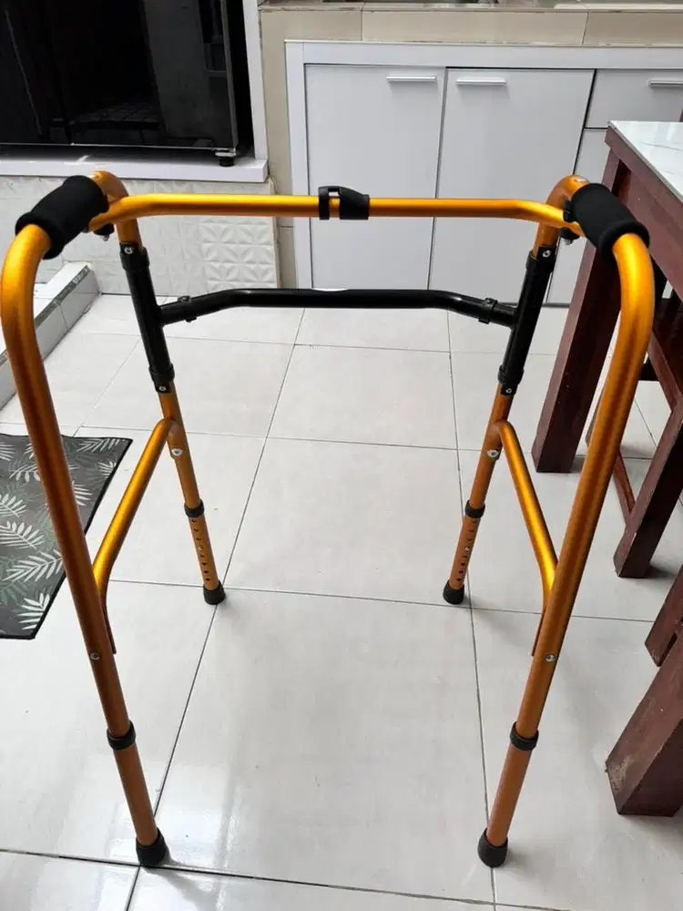 Tongkat stroke baru beli 1 minggu , di pake 2 hari