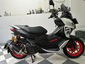 Aprilia SR GT 200