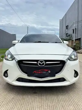 Mazda2 Skyactiv 1.5 2015 Automatic ( Putih Metalik )