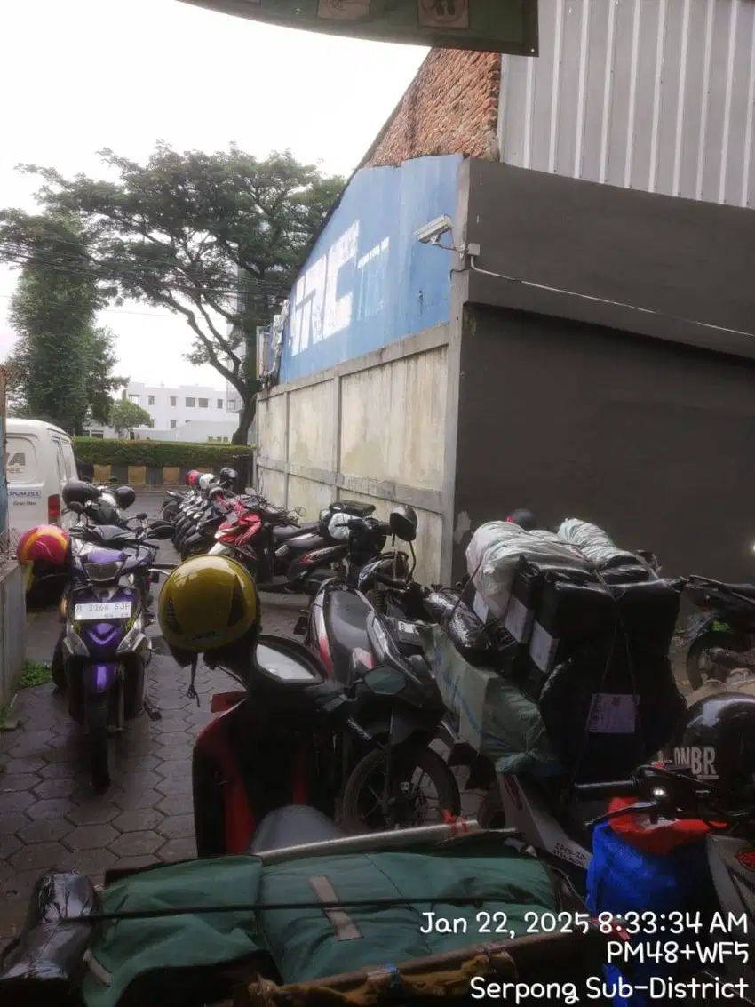 Lowongan kurir motor pengiriman paket