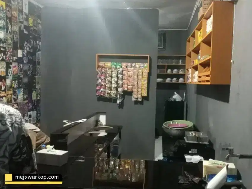 Meja Warkop Pak Rivaldi