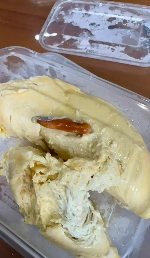 durian kupas mentega daging tebal