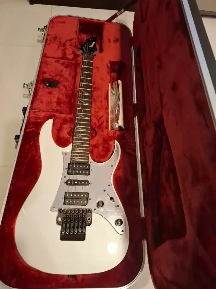 Gitar Ibanez Prestige RG 2550Z WPM