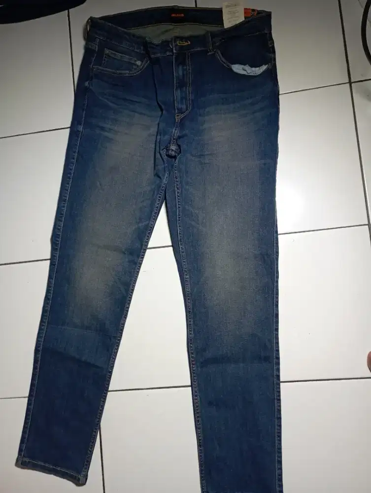 tira size 34, LP: 45cm,kondisi baru,jual 150k