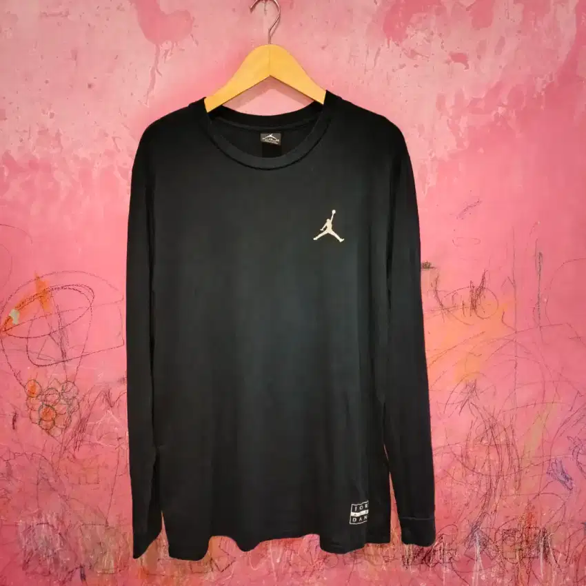 Bismillah, dijual kaos panjang Nike Air Jordan original