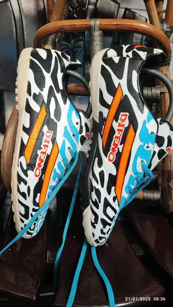 Sepatu Futsal mini soccer size 42 Ori