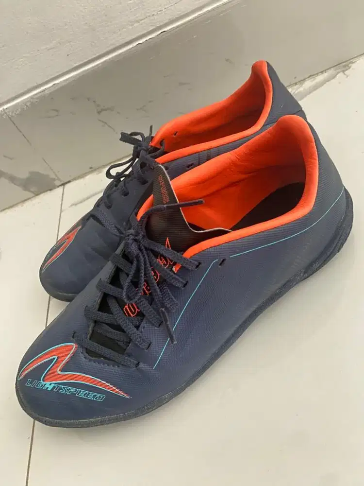 SEPATU BOLA FUTSAL ANAK SPECS ACCELERATOR LIGHTSPEED 4 ELITE FG BLUE