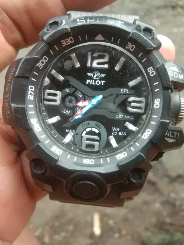 Jual Jam Tangan Merek Pilot Kondisi Masih Bagus No Cacat hanya Rp 250