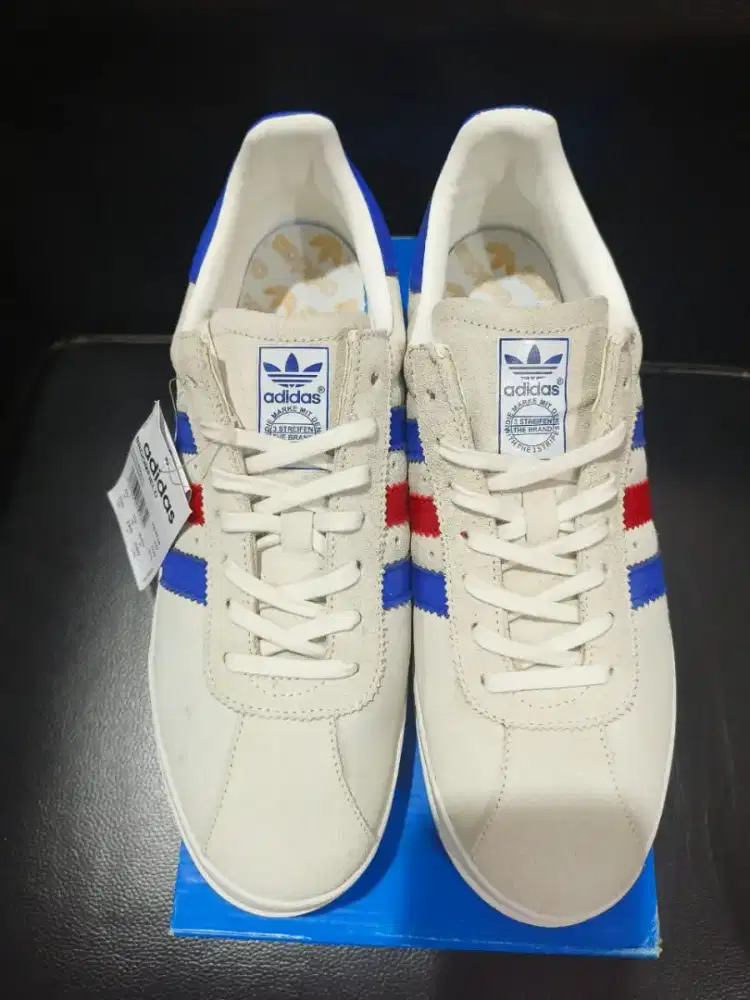 Sepatu Adidas broomfield original