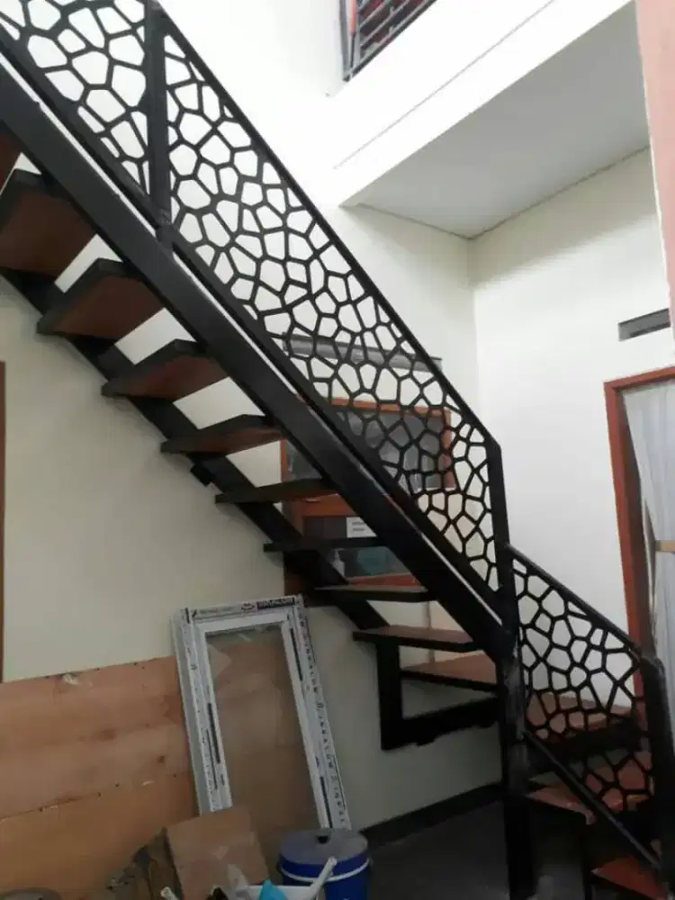 PAGAR BESI RELLING TANGGA TRALIS KANOPY DLL