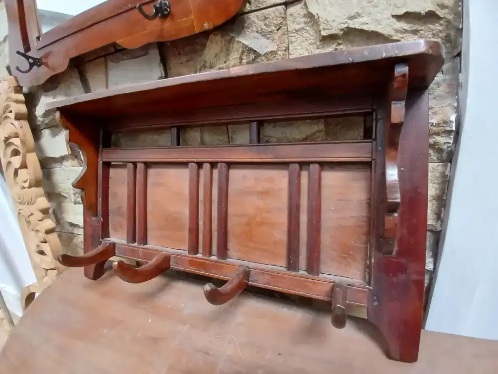 Kapstok antik lawasan