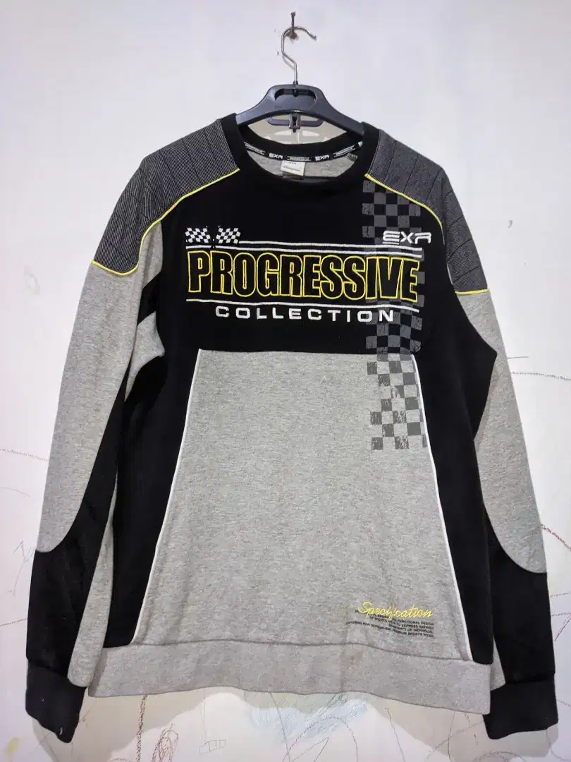 Crewneck brand exr sz M fit L motif rally/baju balap