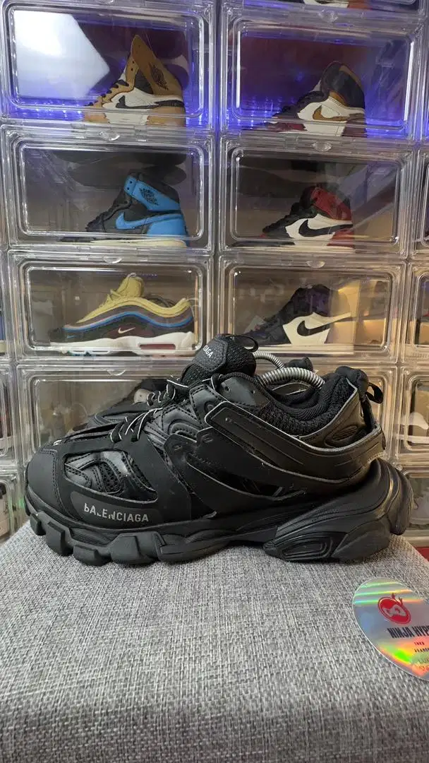 BALENCIAGA TRACK TRIPLE BLACK SNEAKERS
