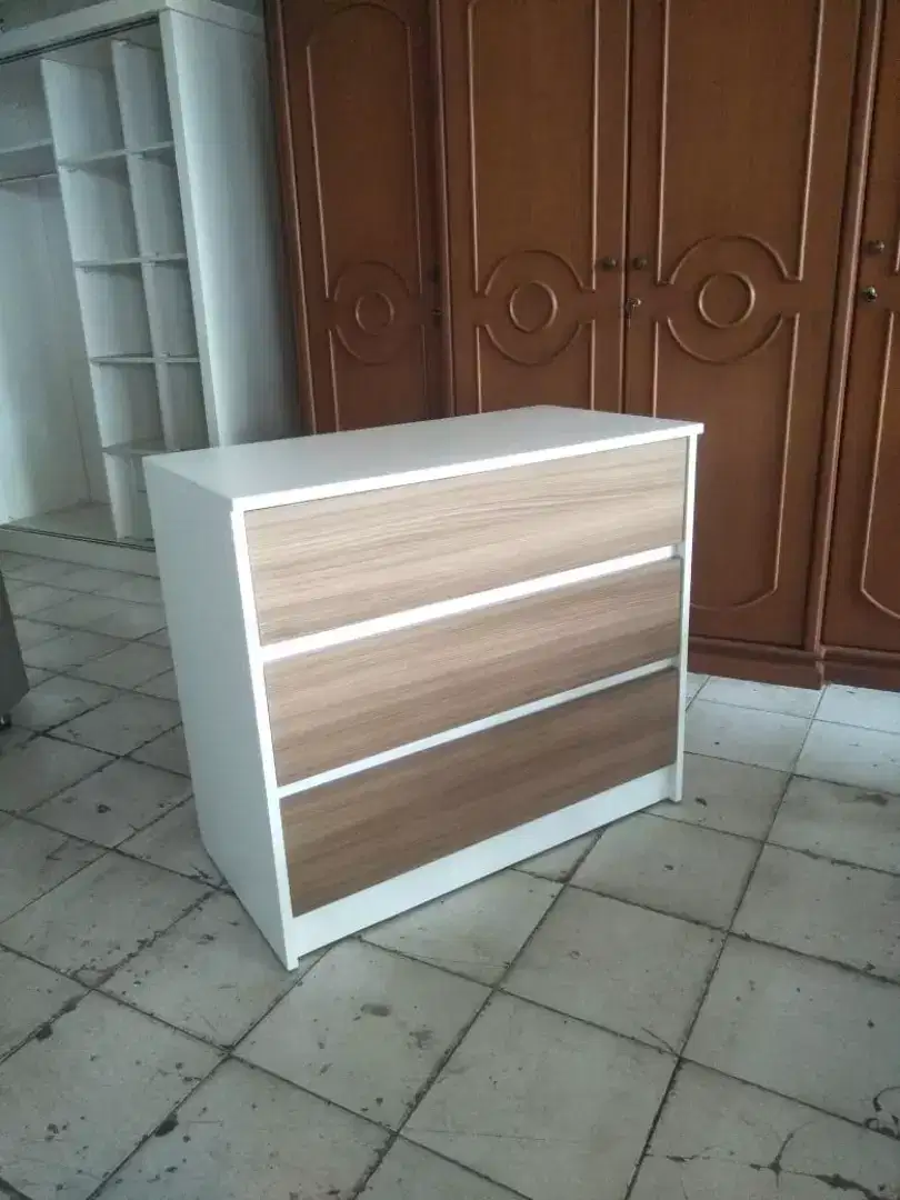 Lemari drawer finishing cat duco & hpl