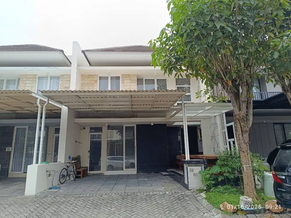 Rumah modern minimalis 2lt Royal Residence siap huni dekat ClubHouse