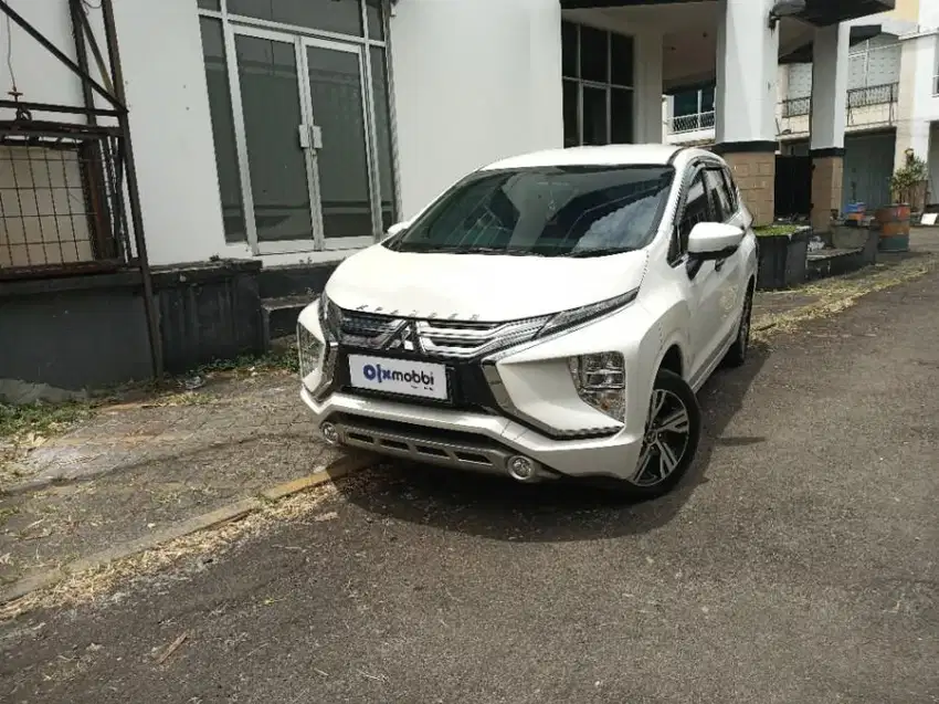 Like New - MITSUBISHI XPANDER 1.5 SPORT BENSIN A/T 2021 PUTIH