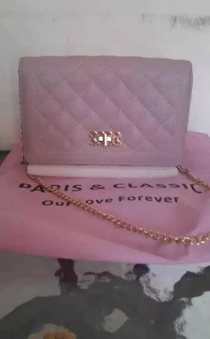 Tas Lilac rantai tebal