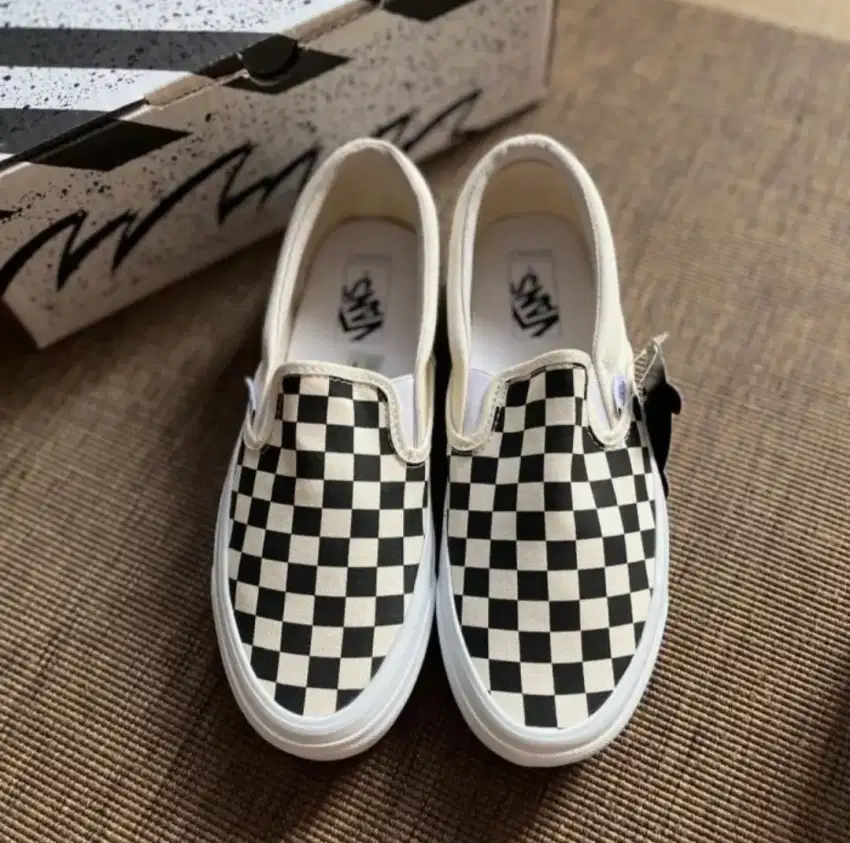 Vans vault slip on OG Checkerboard