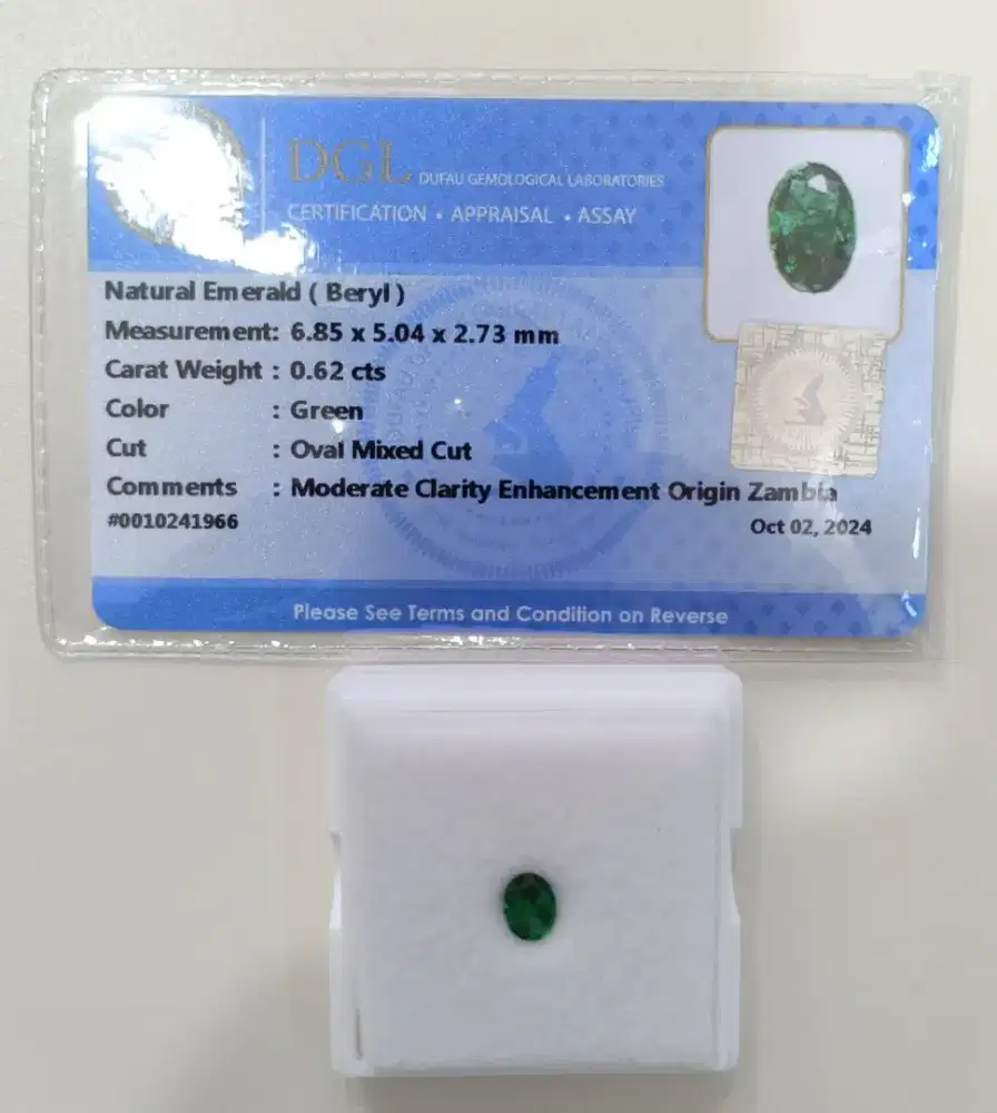Natural Emerald Zamrud Hijau