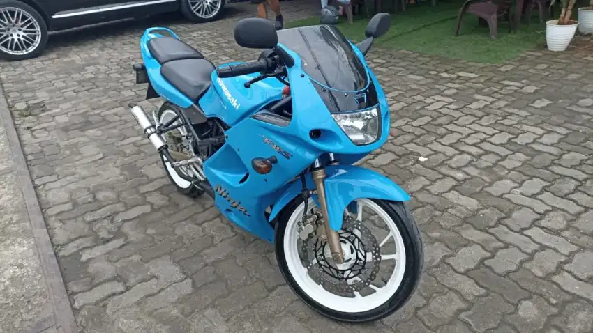 Ninja RR CBU Biru