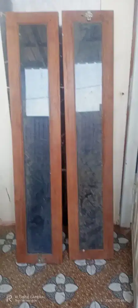 Dijual 2jendela kaca asli bawaan perumahan