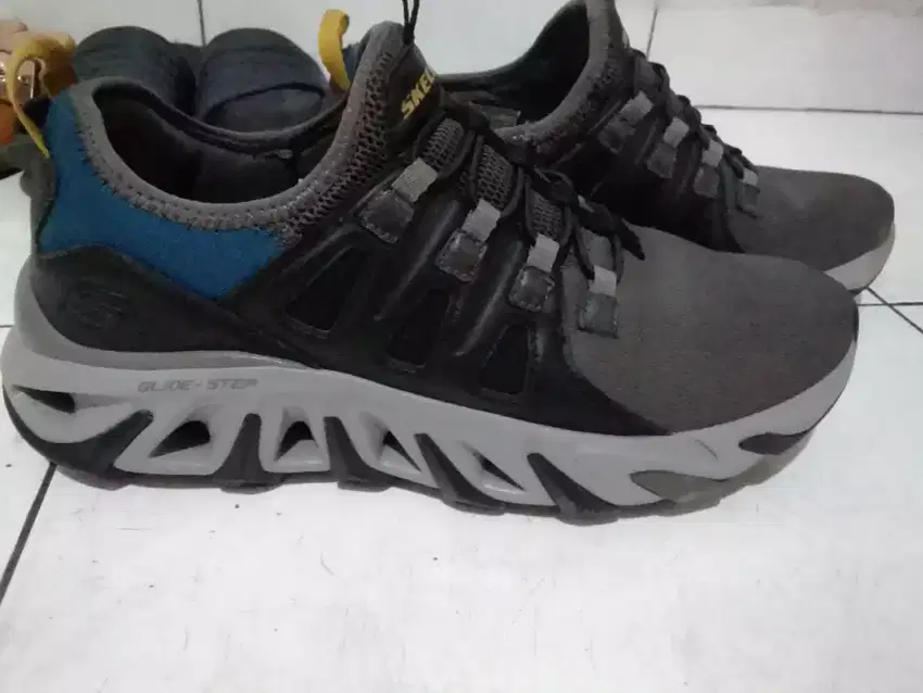 Skechers max protection