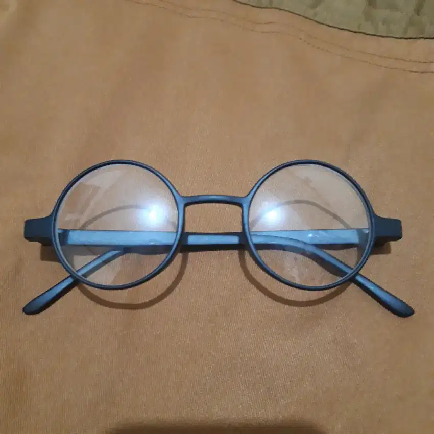 Frame kacamata bulat