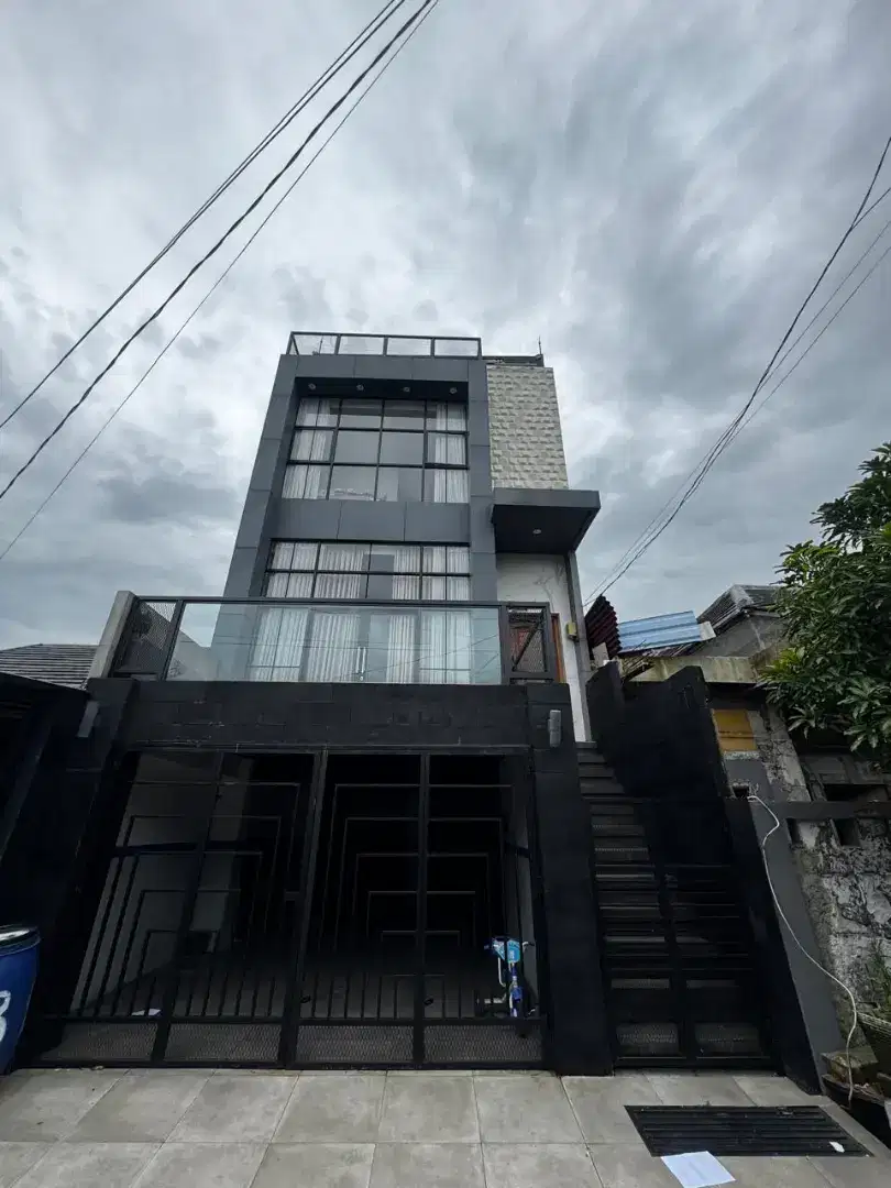 Dijual Rumah Siap Huni 4 Lantai Full Furnished