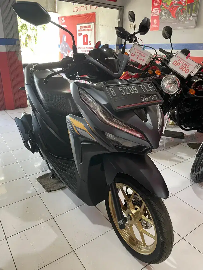 CASH & CREDIT MOTOR BEKAS HONDA VARIO 125 CBS ISS DP CUMA 1 JUTA