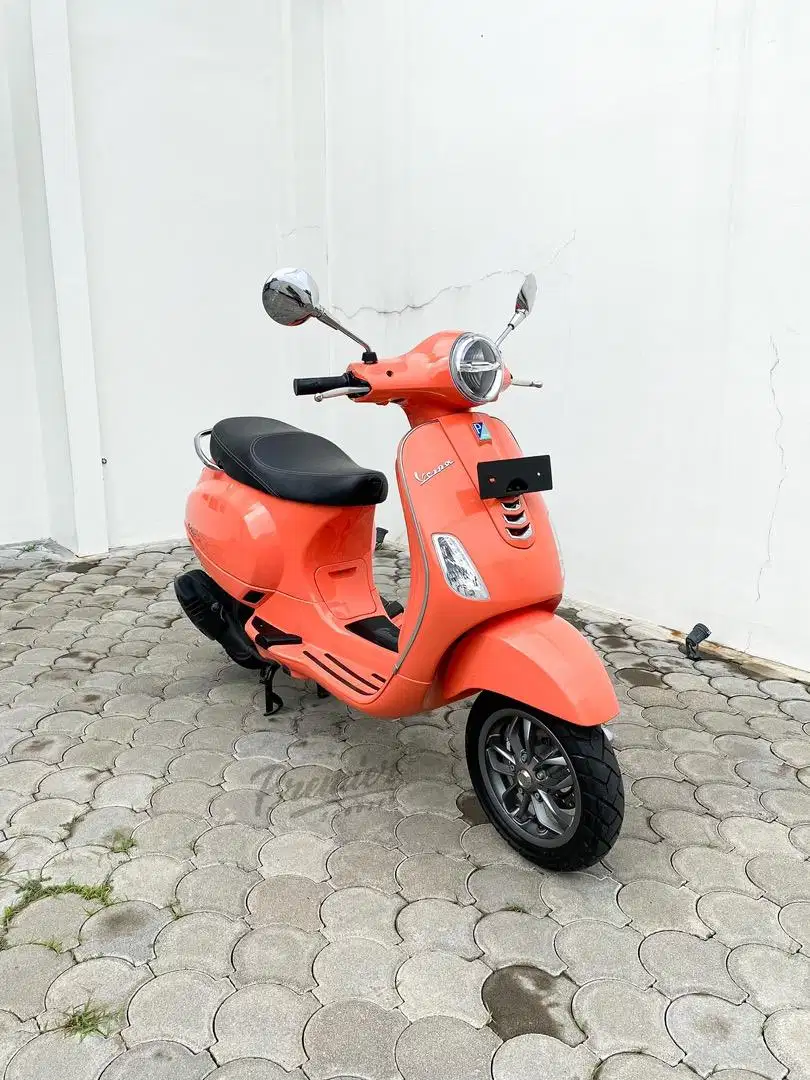 LIKE NEW Vespa LX 125 iget Facelift Th. 2022