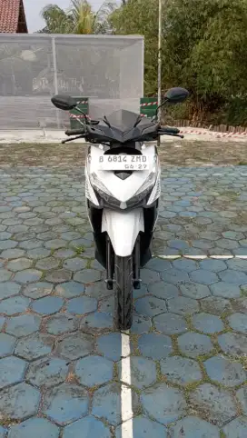 Nia:VARIO OLD 125 DP 2JT PLAT B DEPOK PAJAK