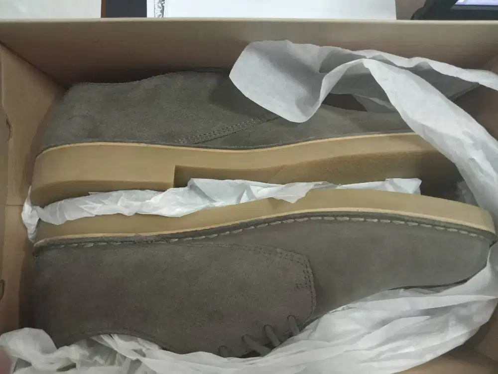 Sepatu CLark Lengkap dengan dus box